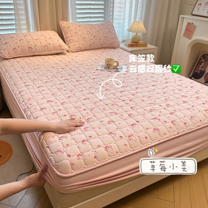 91家纺网 家纺一手货源 找家纺 （总）澜妃 2025新款云感皱皱纱双层纱印花夹棉床褥-床笠款