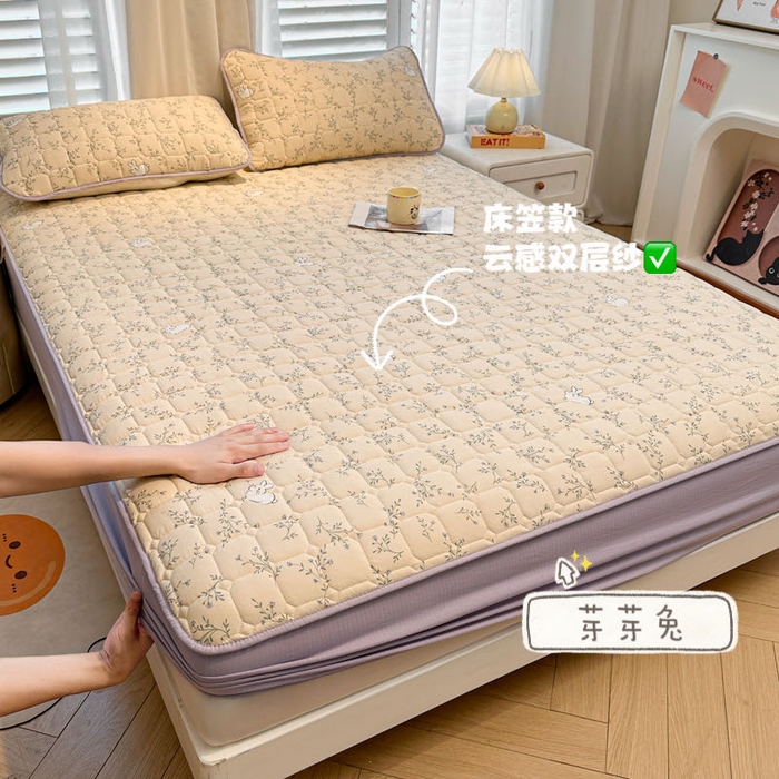 91家纺网 家纺一手货源 找家纺 （总）澜妃 2025新款云感皱皱纱双层纱印花夹棉床褥-床笠款