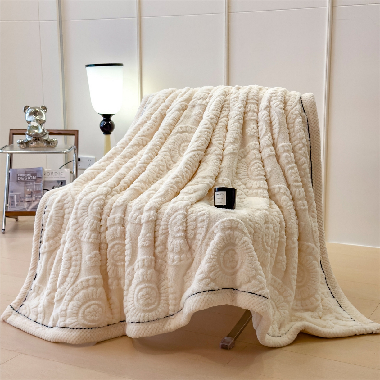 莱家富 2026新款新款A类塔芙绒雕花双面毛毯毯子-花朵（可提供跨境压缩） 花朵-奶白