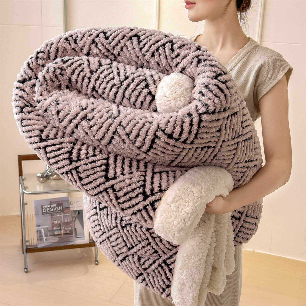 91家纺网 家纺一手货源 找家纺 （总）莱家富 2025新款A类双层舒棉雕花绒羊羔绒暖绒毛毯毯子-梦境