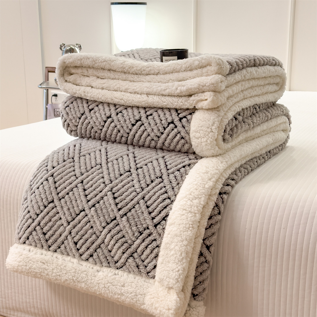 91家纺网 家纺一手货源 找家纺 （总）莱家富 2025新款A类双层舒棉雕花绒羊羔绒暖绒毛毯毯子-梦境