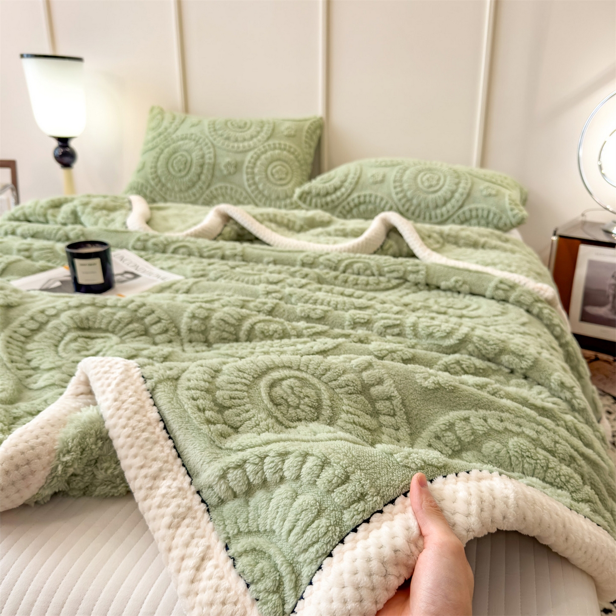 91家纺网 家纺一手货源 找家纺 莱家富 2026新款新款A类塔芙绒雕花双面毛毯毯子-花朵（可提供跨境压缩） 花朵-桑绿