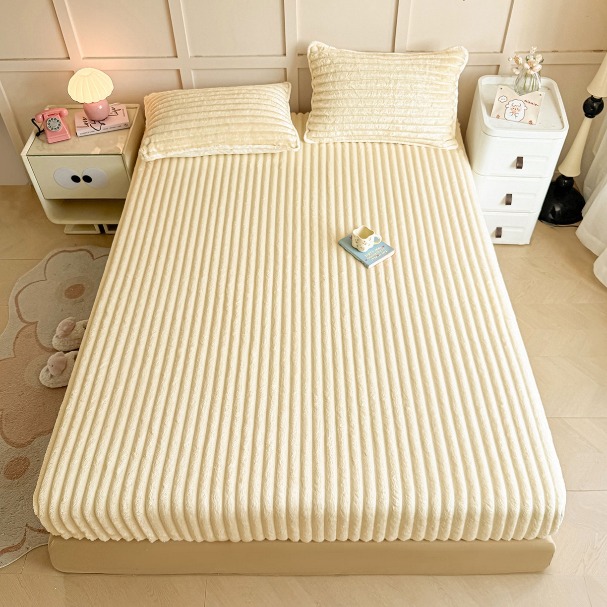 91家纺网 家纺一手货源 找家纺 眠势力 2025新款兔兔绒抽条印花床笠款四件套冬季兔绒加绒保暖四件套 温柔米