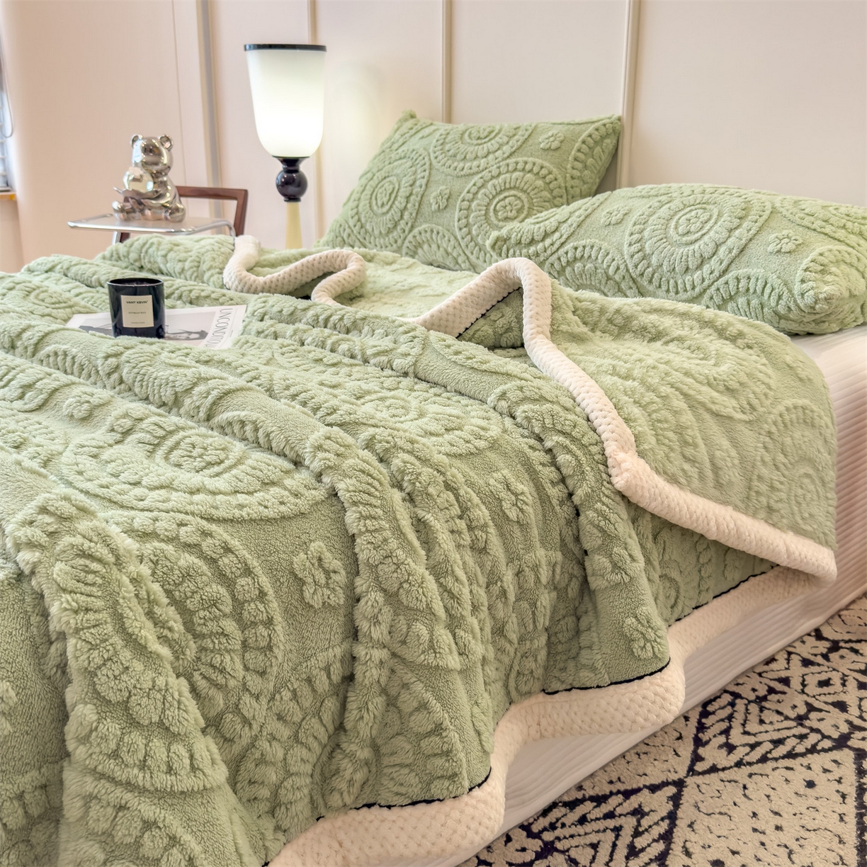 91家纺网 家纺一手货源 找家纺 莱家富 2026新款新款A类塔芙绒雕花双面毛毯毯子-花朵（可提供跨境压缩） 花朵-桑绿