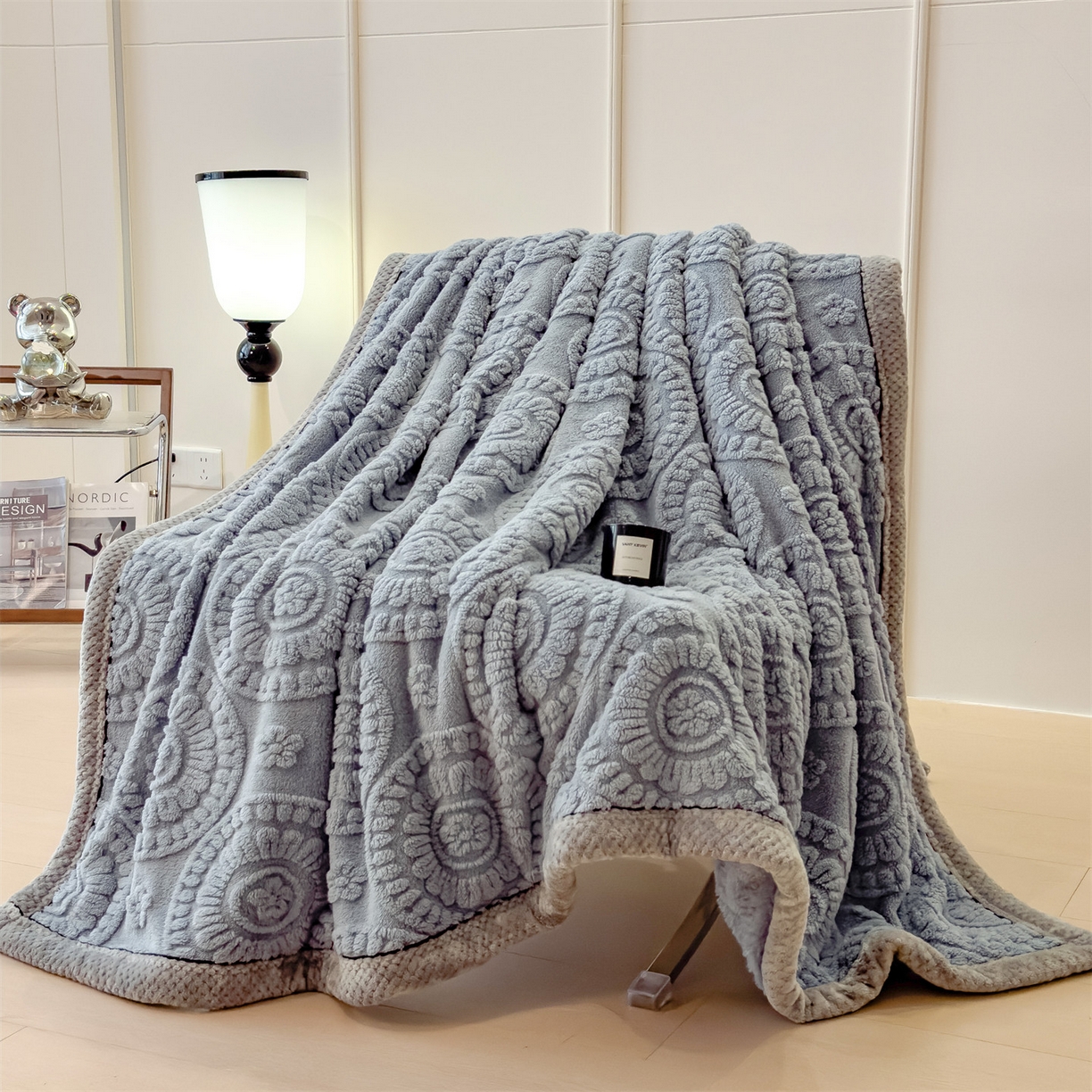 91家纺网 家纺一手货源 找家纺 （总）莱家富 2025新款新款A类塔芙绒雕花双面毛毯毯子-花朵