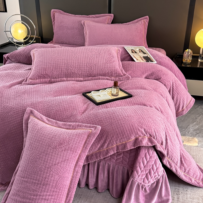 91家纺网 家纺一手货源 找家纺 （总）慧菲 2025新款雕花床盖四件套-千鸟蝶影