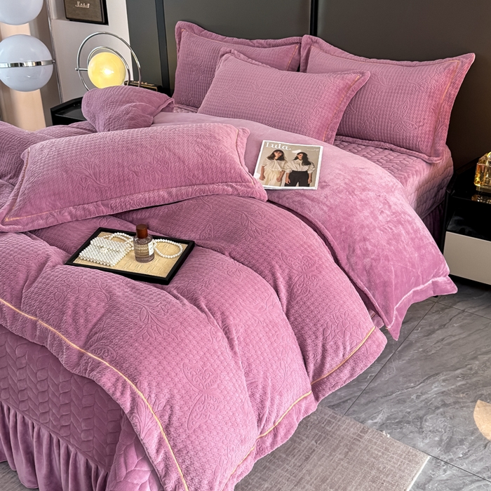 91家纺网 家纺一手货源 找家纺 慧菲 2025新款雕花床盖四件套-千鸟蝶影 千鸟蝶影-豆沙