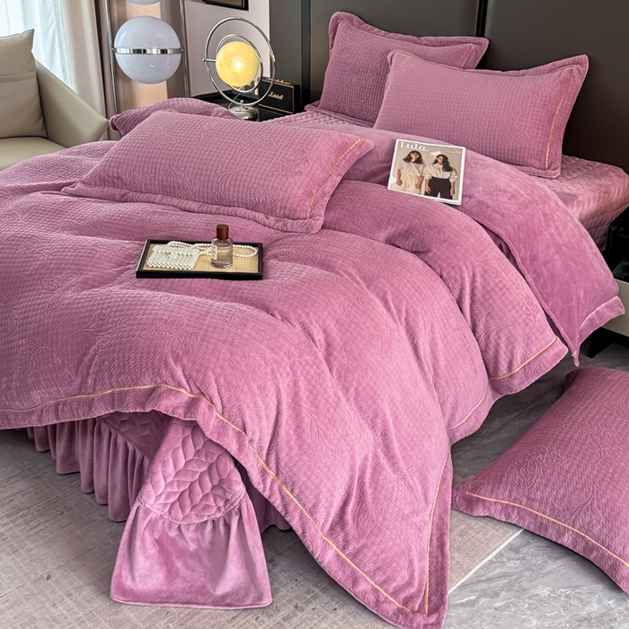 91家纺网 家纺一手货源 找家纺 慧菲 2025新款雕花床盖四件套-千鸟蝶影 千鸟蝶影-豆沙