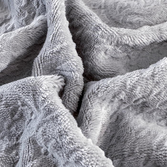 91家纺网 家纺一手货源 找家纺 慧菲 2025新款雕花床盖四件套-千鸟蝶影 千鸟蝶影-灰