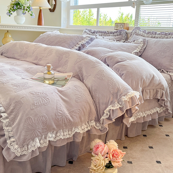 91家纺网 家纺一手货源 找家纺 （总）金阳光家纺 2025新款雕花牛奶绒蕾丝花边款床单床盖四件套