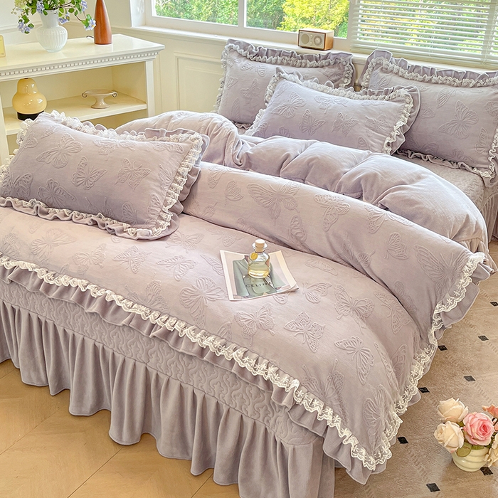 91家纺网 家纺一手货源 找家纺 （总）金阳光家纺 2025新款雕花牛奶绒蕾丝花边款床单床盖四件套