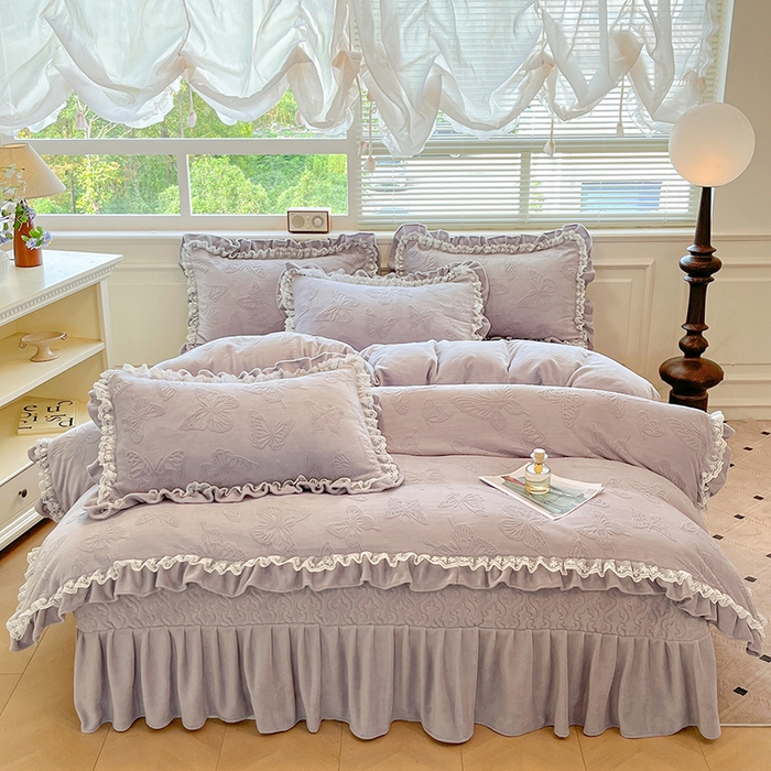 91家纺网 家纺一手货源 找家纺 （总）金阳光家纺 2025新款雕花牛奶绒蕾丝花边款床单床盖四件套