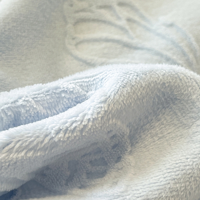 91家纺网 家纺一手货源 找家纺 金阳光家纺 2025新款雕花牛奶绒蕾丝花边款床单床盖四件套 艾薇尔-蓝