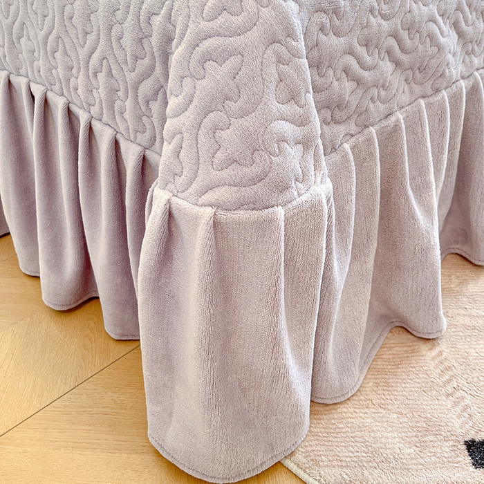 91家纺网 家纺一手货源 找家纺 金阳光家纺 2025新款雕花牛奶绒蕾丝花边款床单床盖四件套 艾薇尔-紫