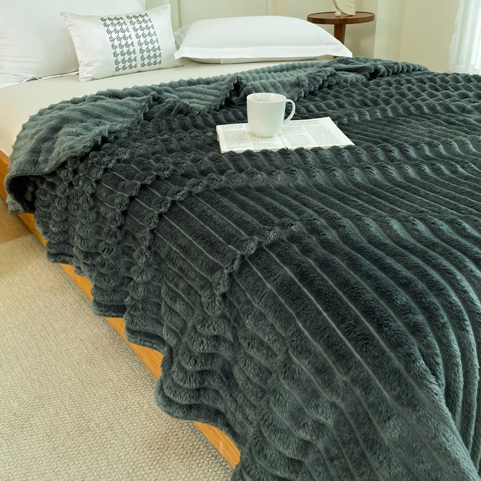 91家纺网 家纺一手货源 找家纺 （总）乐窝家纺仓储 2025新款跨境外贸直播热品兔毛绒高克重多功能抽条毛毯盖毯午睡毯