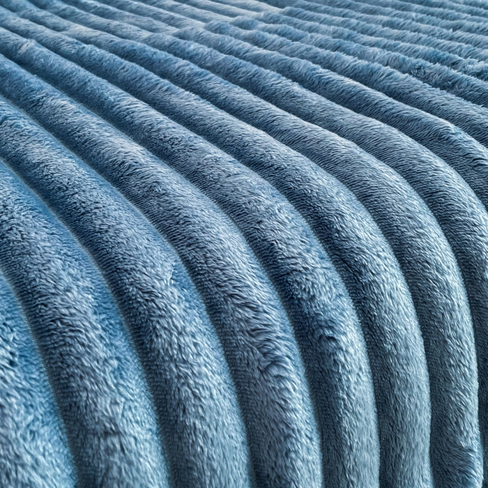91家纺网 家纺一手货源 找家纺 乐窝家纺仓储 2025新款跨境外贸直播热品兔毛绒高克重多功能抽条毛毯盖毯午睡毯 藏青