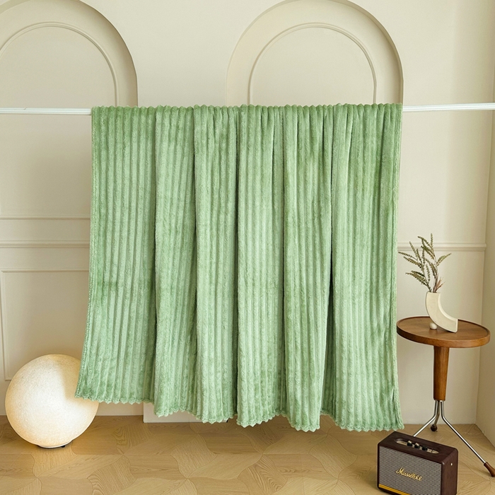 91家纺网 家纺一手货源 找家纺 乐窝家纺仓储 2025新款跨境外贸直播热品兔毛绒高克重多功能抽条毛毯盖毯午睡毯 果绿