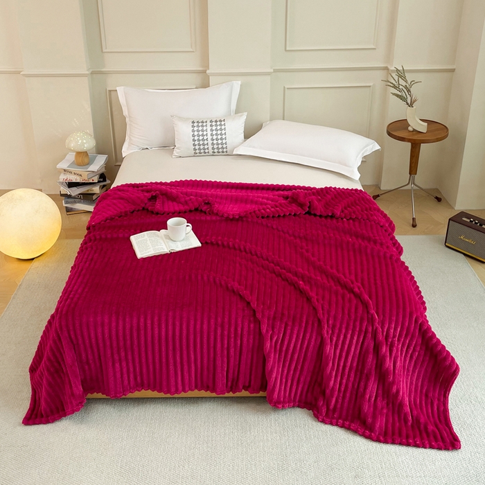 91家纺网 家纺一手货源 找家纺 乐窝家纺仓储 2025新款跨境外贸直播热品兔毛绒高克重多功能抽条毛毯盖毯午睡毯 酒红