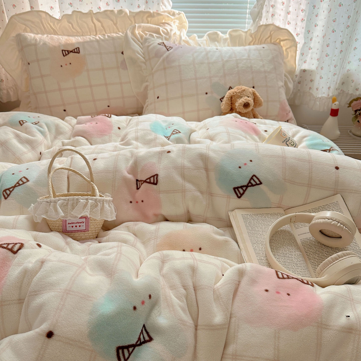 91家纺网 家纺一手货源 找家纺 （总）轻奢坊 2025新款牛奶绒ins博主风卡通印花花边四件套