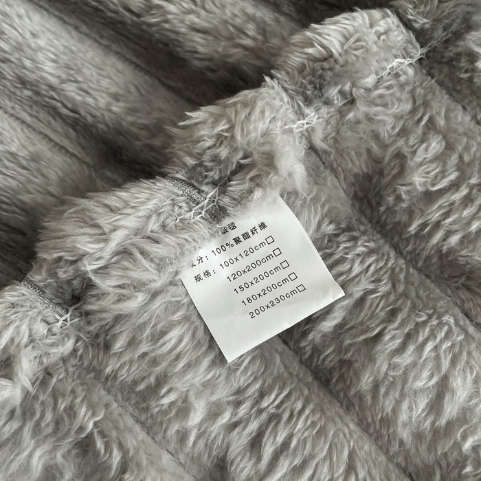 91家纺网 家纺一手货源 找家纺 乐窝家纺仓储 2025新款跨境外贸直播热品兔毛绒高克重多功能抽条毛毯盖毯午睡毯 浅灰