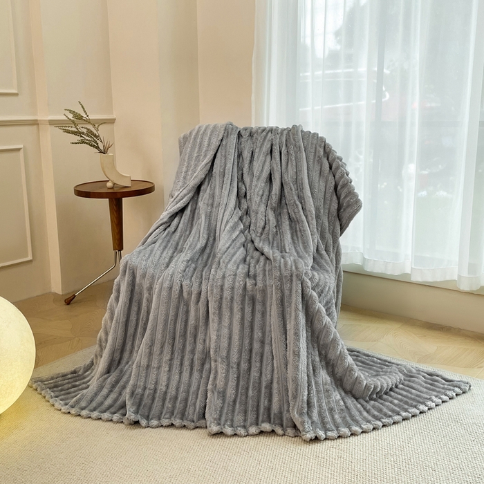 91家纺网 家纺一手货源 找家纺 乐窝家纺仓储 2025新款跨境外贸直播热品兔毛绒高克重多功能抽条毛毯盖毯午睡毯 浅灰