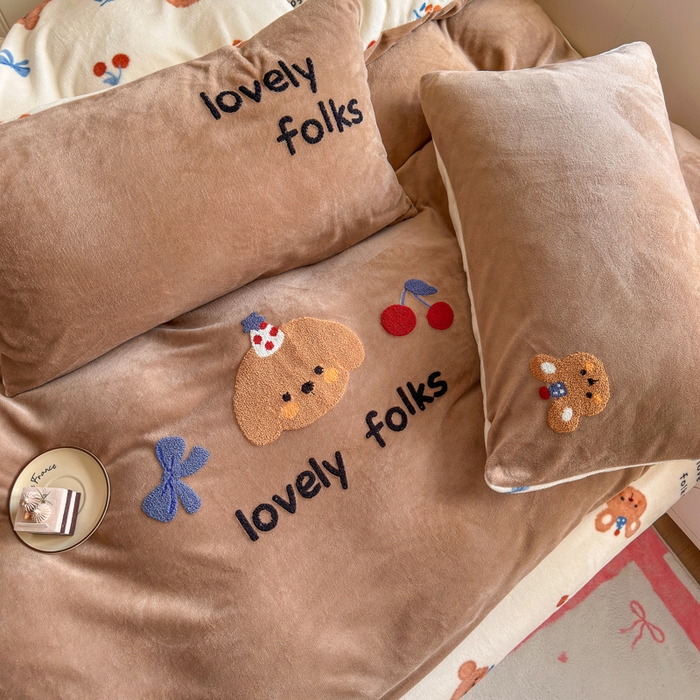 91家纺网 家纺一手货源 找家纺 （总）Sweet dreams甜梦 2025新款全消光牛奶绒毛巾绣印花四件套