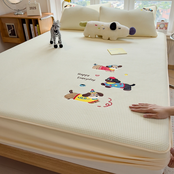 91家纺网 家纺一手货源 找家纺 （总）澜妃 2025新款华夫格夹棉刺绣床笠单品床笠单件单床笠