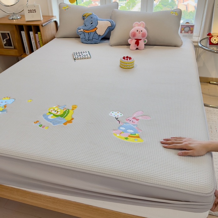 91家纺网 家纺一手货源 找家纺 （总）澜妃 2025新款华夫格夹棉刺绣床笠单品床笠单件单床笠