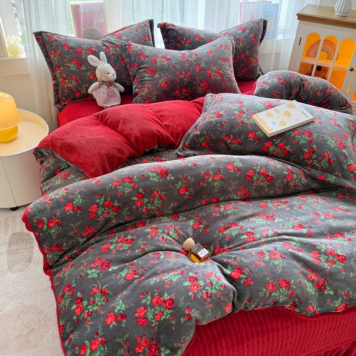 91家纺网 家纺一手货源 找家纺 （总）铠畅 2025新款牛奶绒碎花床单床盖四件套 花妖系列