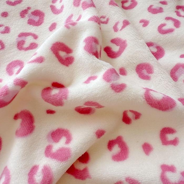 91家纺网 家纺一手货源 找家纺 铠畅 2025新款牛奶绒碎花床单床盖四件套 花妖系列云裳-粉色豹纹