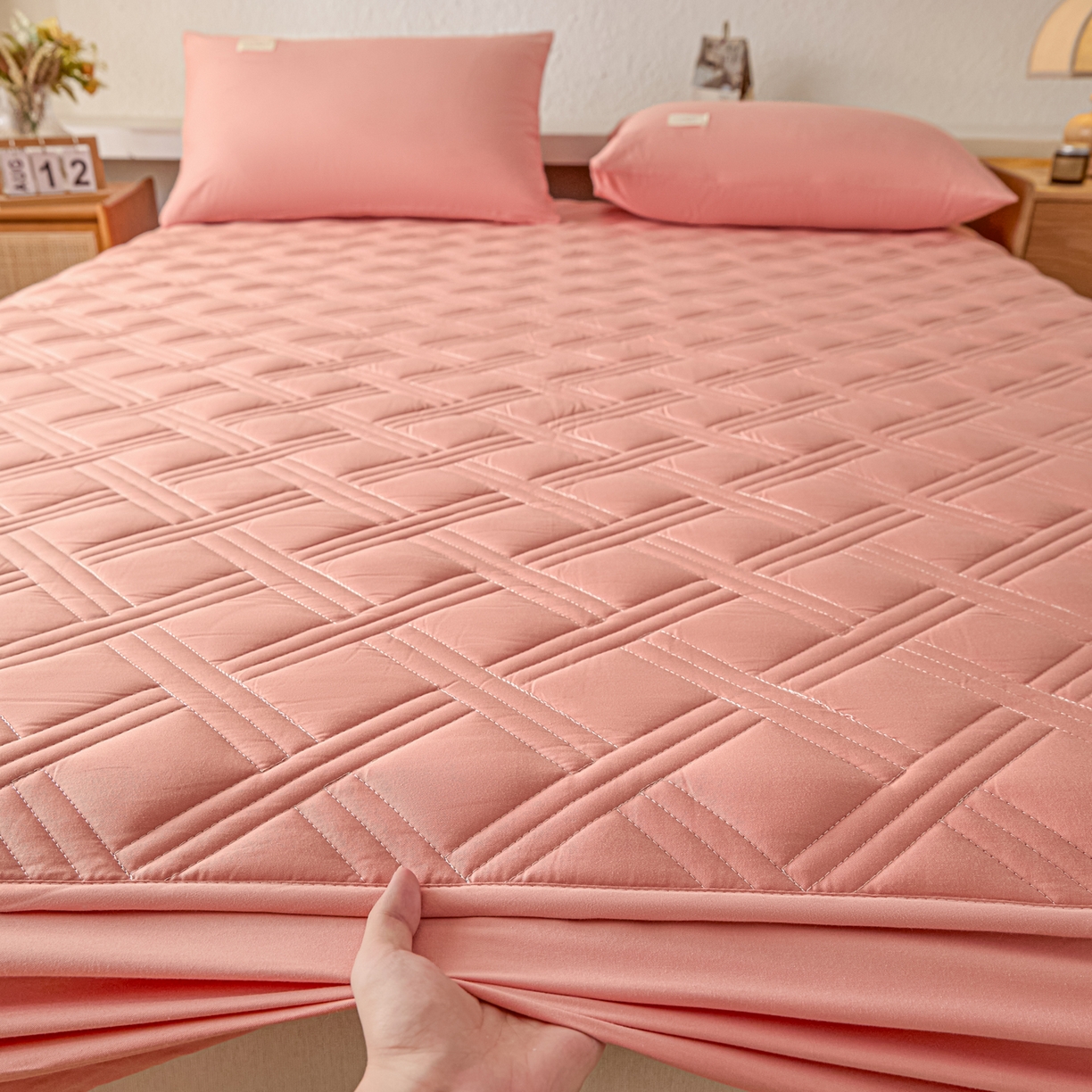 91家纺网 家纺一手货源 找家纺 衿成家纺 2025新款全棉夹棉单床笠床笠单件方格子 方格子-淡粉