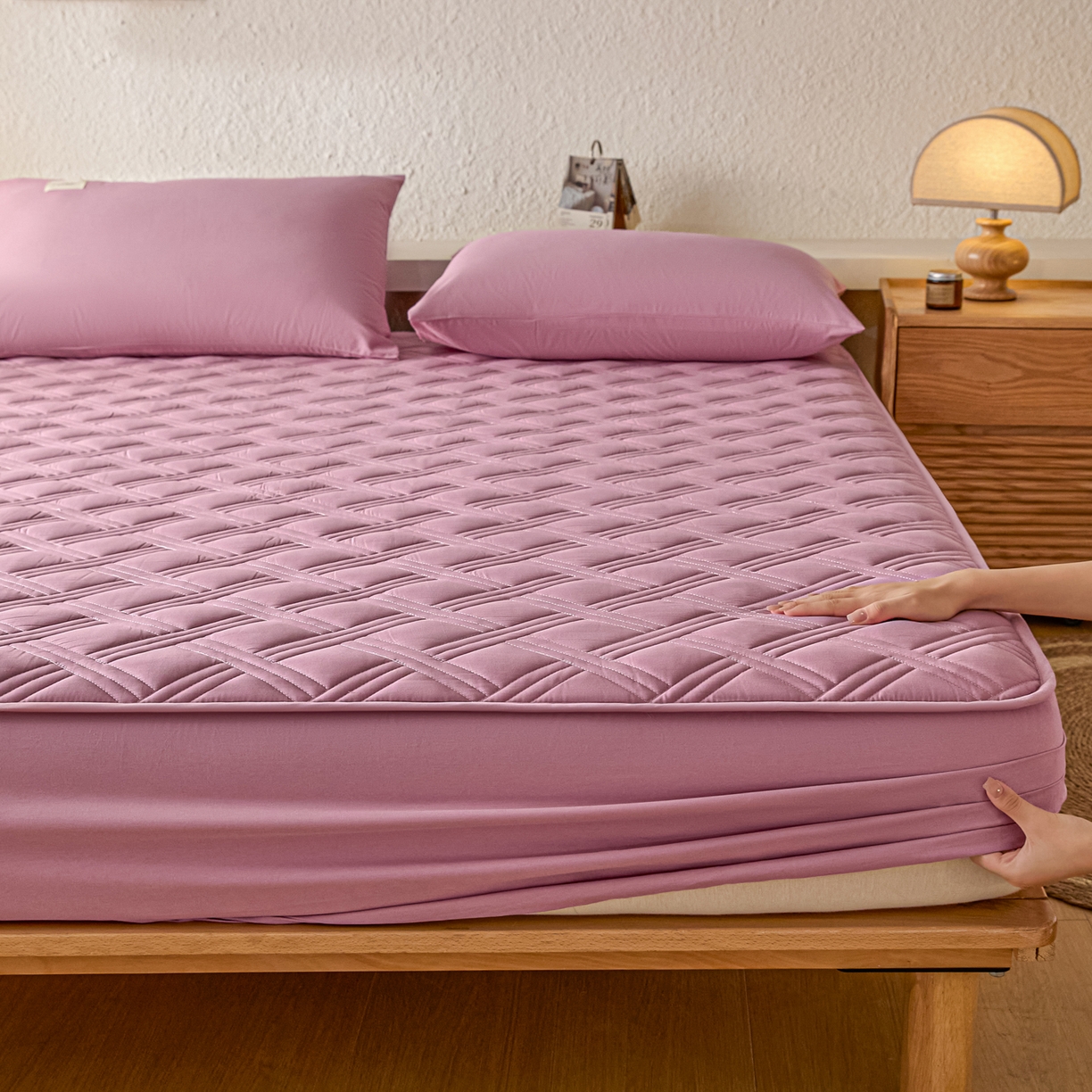 91家纺网 家纺一手货源 找家纺 衿成家纺 2025新款全棉夹棉单床笠床笠单件方格子 方格子-紫粉