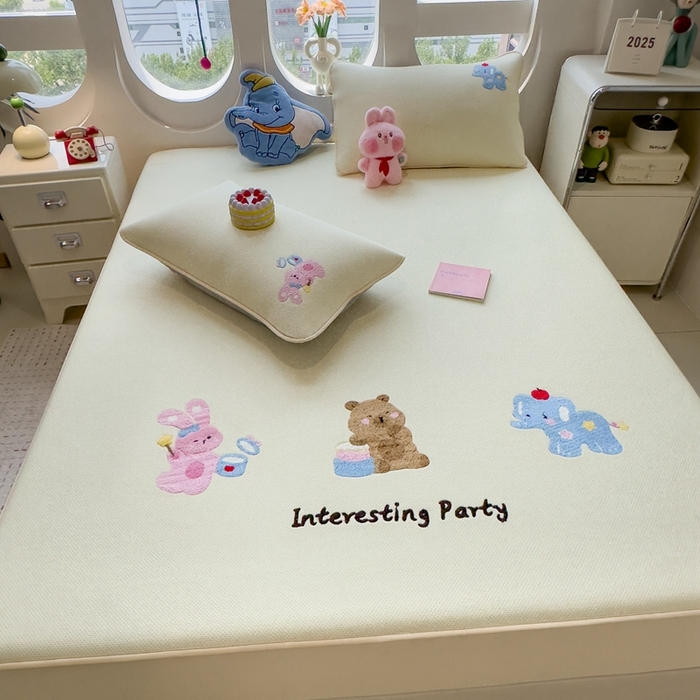 91家纺网 家纺一手货源 找家纺 （总）澜妃 2025新款彩绒棉毛巾绣夹棉床笠单品床笠单件单床笠