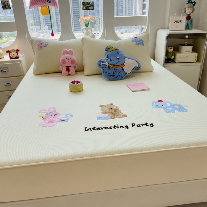 91家纺网 家纺一手货源 找家纺 （总）澜妃 2025新款彩绒棉毛巾绣夹棉床笠单品床笠单件单床笠