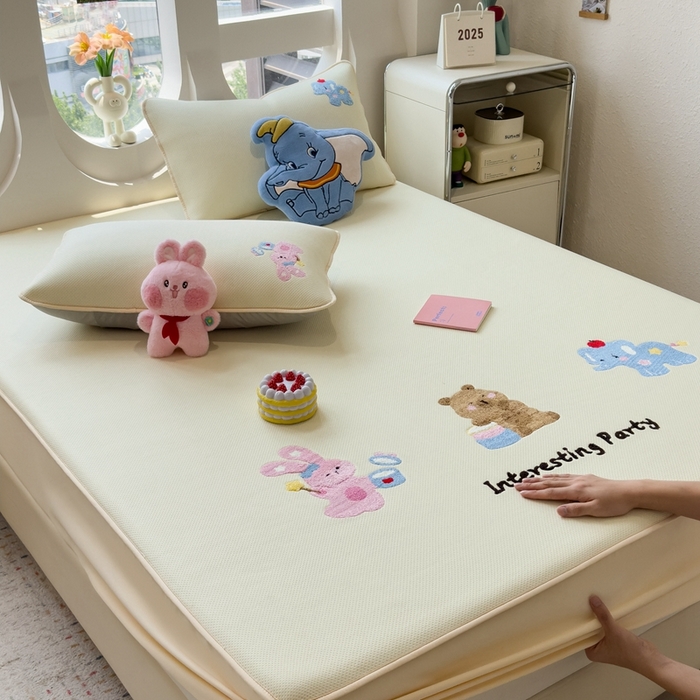 91家纺网 家纺一手货源 找家纺 （总）澜妃 2025新款彩绒棉毛巾绣夹棉床笠单品床笠单件单床笠