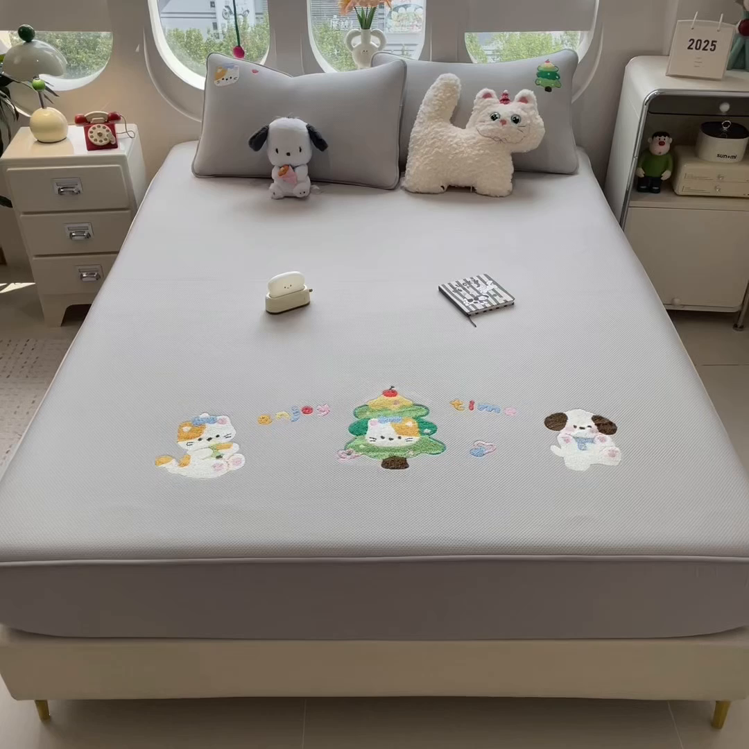 91家纺网 家纺一手货源 找家纺 澜妃 2025新款彩绒棉毛巾绣夹棉床笠单品床笠单件单床笠 萌趣伙伴-高级灰