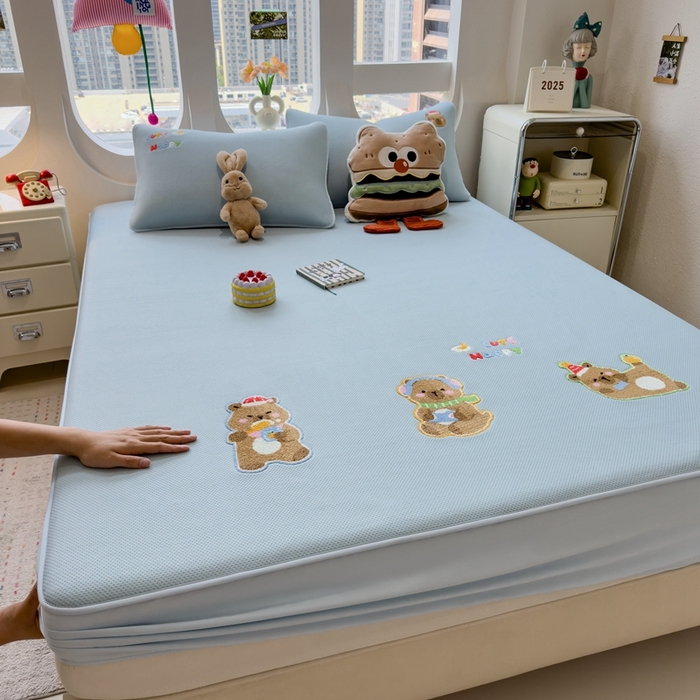 澜妃 2025新款彩绒棉毛巾绣夹棉床笠单品床笠单件单床笠 萌趣卡皮巴拉-雾霭蓝