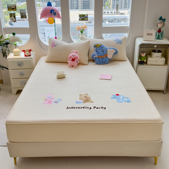 91家纺网 家纺一手货源 找家纺 澜妃 2025新款彩绒棉毛巾绣夹棉床笠单品床笠单件单床笠 萌友派对-雾栗咖