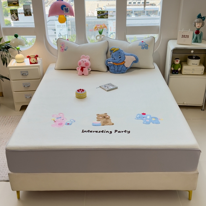 91家纺网 家纺一手货源 找家纺 澜妃 2025新款彩绒棉毛巾绣夹棉床笠单品床笠单件单床笠 萌友派对-云絮米