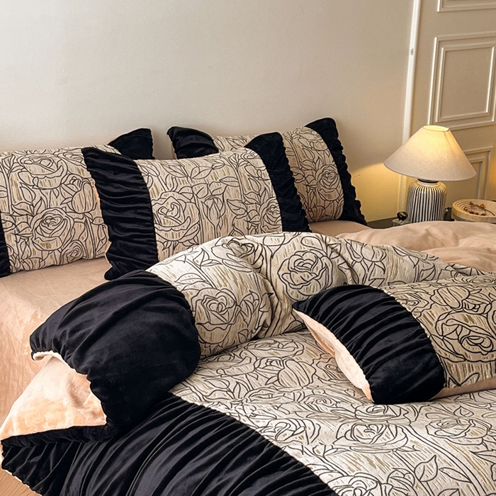 91家纺网 家纺一手货源 找家纺 （总）慕澄家纺 2025新款高克重泡泡袖琢色雕花牛奶绒四件套