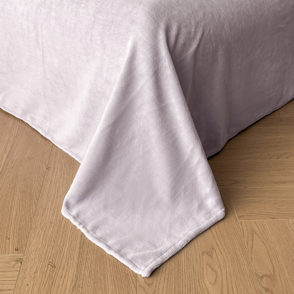 91家纺网 家纺一手货源 找家纺 慕澄家纺 2025新款高克重泡泡袖琢色雕花牛奶绒四件套 紫嫣