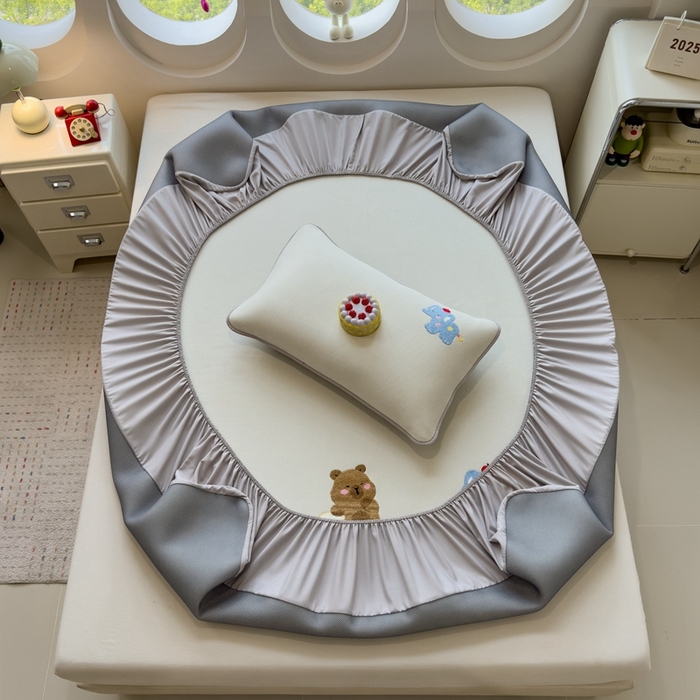 91家纺网 家纺一手货源 找家纺 澜妃 2025新款彩绒棉毛巾绣夹棉床笠单品床笠单件单床笠 萌友派对-云絮米