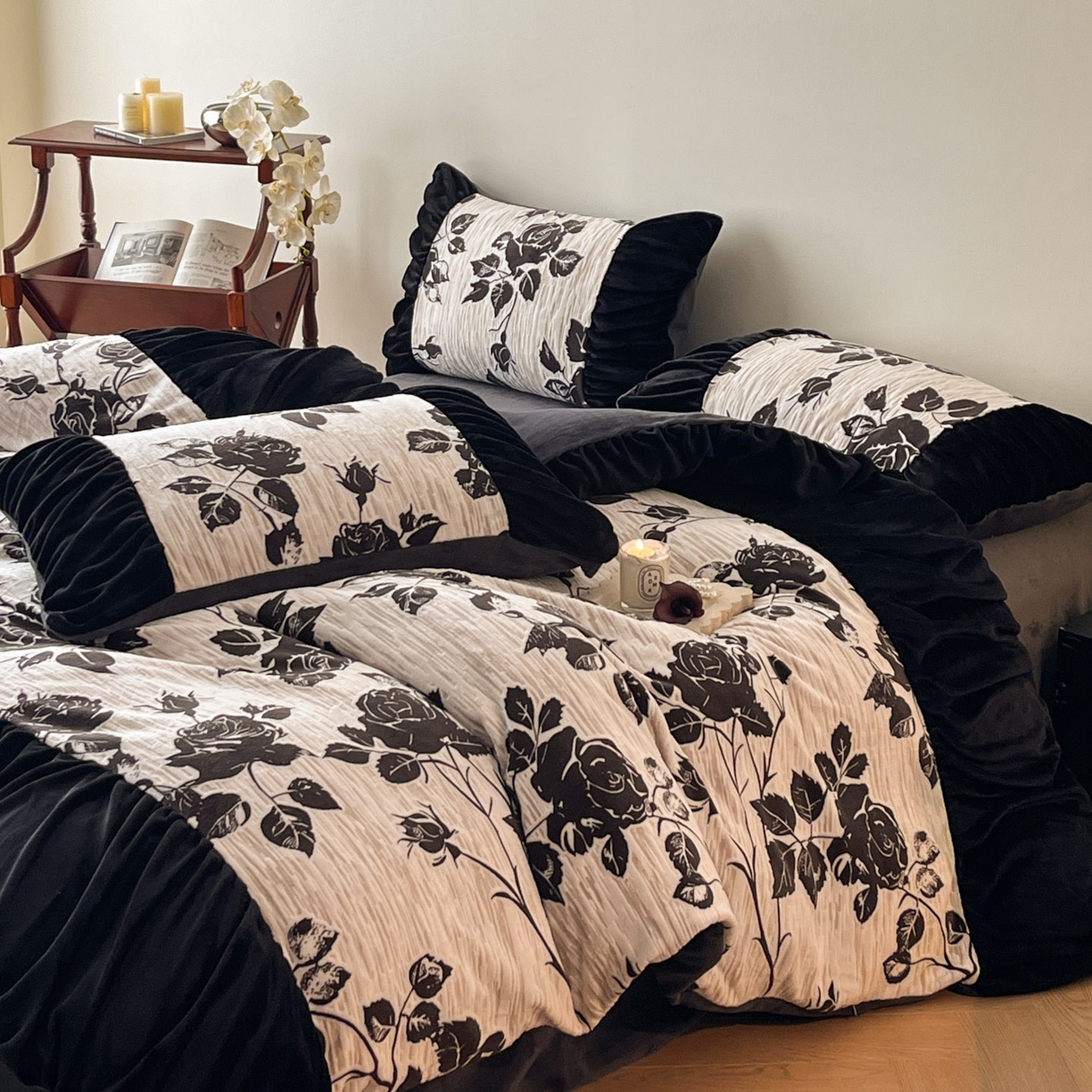 91家纺网 家纺一手货源 找家纺 慕澄家纺 2025新款高克重泡泡袖琢色雕花牛奶绒四件套 秘境