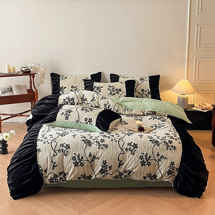 91家纺网 家纺一手货源 找家纺 慕澄家纺 2025新款高克重泡泡袖琢色雕花牛奶绒四件套 绿野仙踪