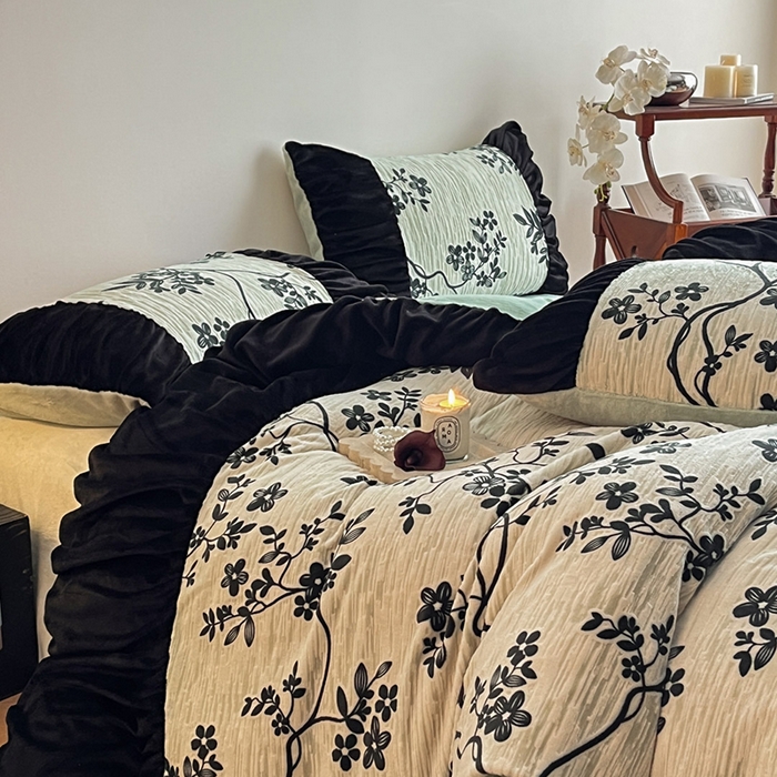 慕澄家纺 2025新款高克重泡泡袖琢色雕花牛奶绒四件套 绿野仙踪