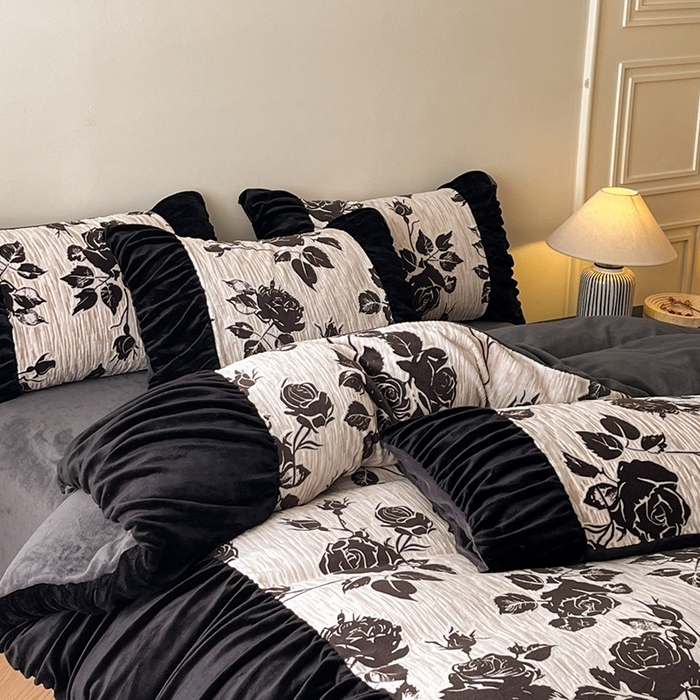 91家纺网 家纺一手货源 找家纺 慕澄家纺 2025新款高克重泡泡袖琢色雕花牛奶绒四件套 秘境