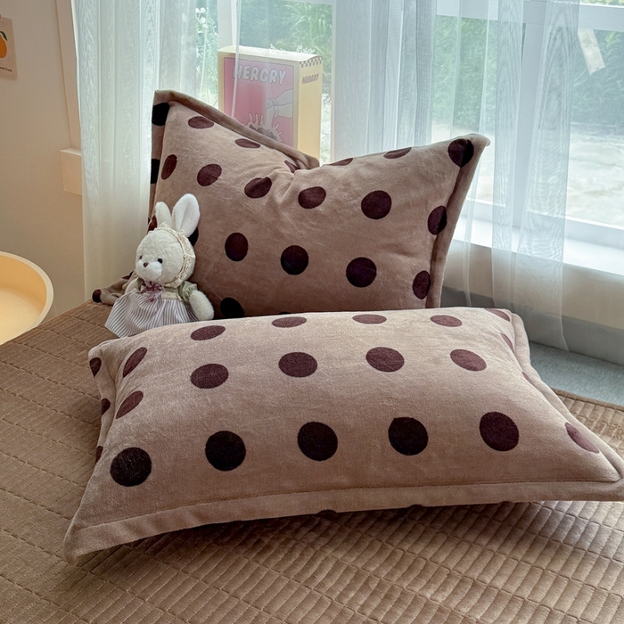 91家纺网 家纺一手货源 找家纺 铠畅 2025新款牛奶绒碎花床单床盖四件套 花妖系列云裳-咖色圈圈