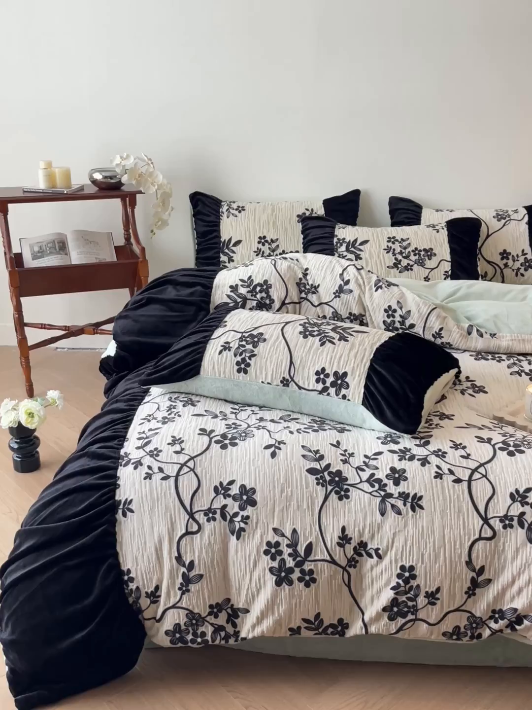 91家纺网 家纺一手货源 找家纺 慕澄家纺 2025新款高克重泡泡袖琢色雕花牛奶绒四件套 绿野仙踪