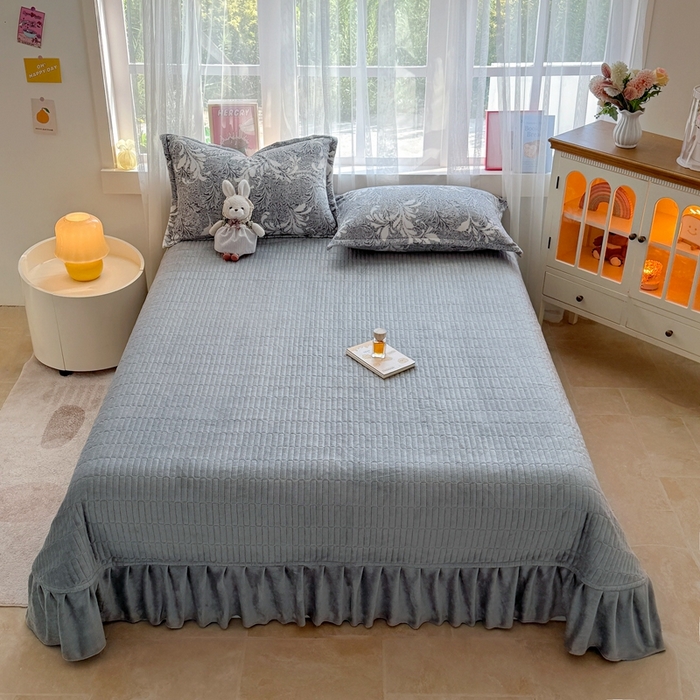 91家纺网 家纺一手货源 找家纺 铠畅 2025新款牛奶绒碎花床单床盖四件套 花妖系列云裳-可可之梦