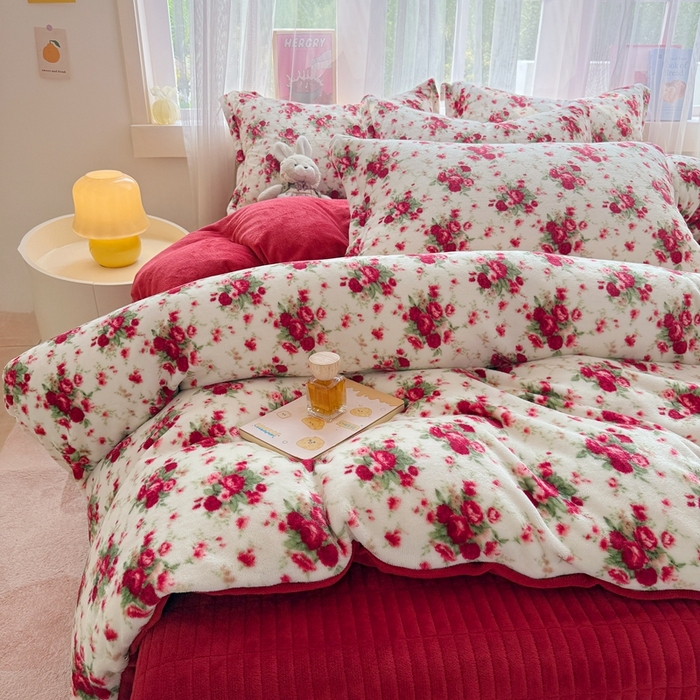 91家纺网 家纺一手货源 找家纺 铠畅 2025新款牛奶绒碎花床单床盖四件套 花妖系列云裳-梨花落